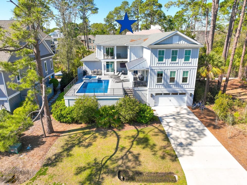 9 Sandy Beach Trail- Close to Beach, Pool, Elevator, Game Room, FREE Activities Included House in Hilton Head Island