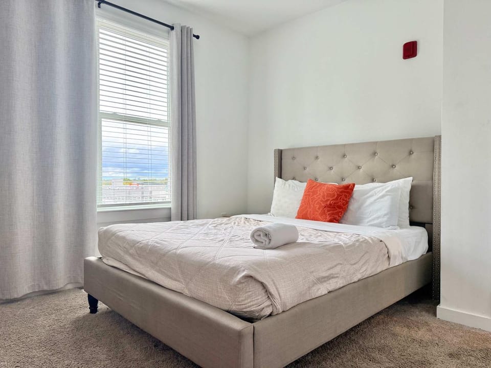 Luxury New Penthouse Roof Balcony Washer Dryer B406 House in Atlanta