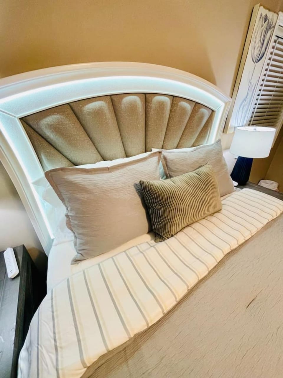 Eastgate 14B Stylish Townhouse 5 min to downtown Hammond Apartment in Hammond