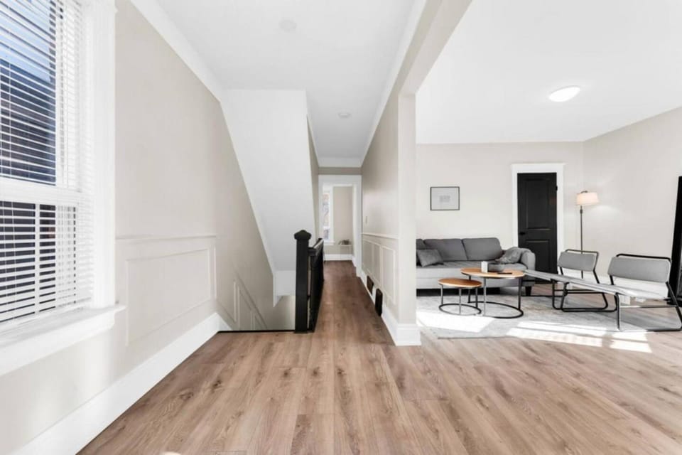 RentX 3Bed Cozy Home - Hospital GO 2ParkingWi-Fi House in Hamilton