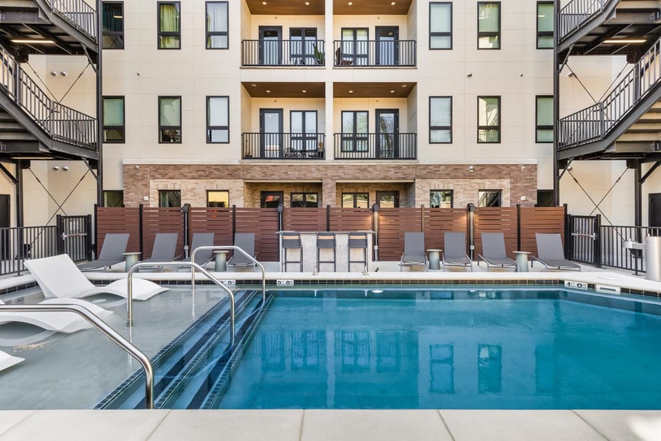 Property building, Swimming pool