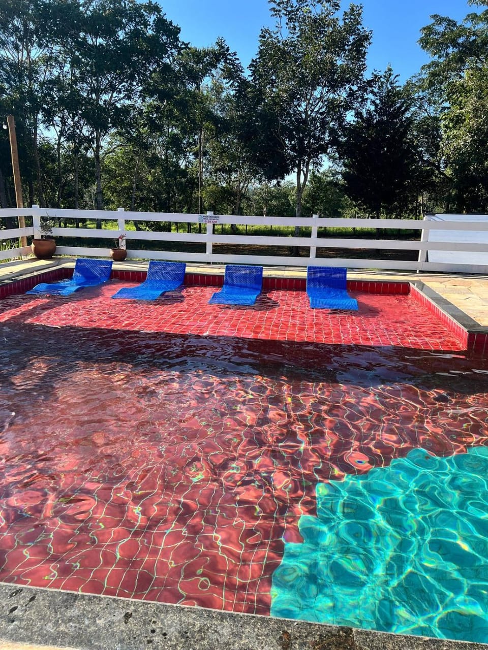 Day, Swimming pool, sunbed