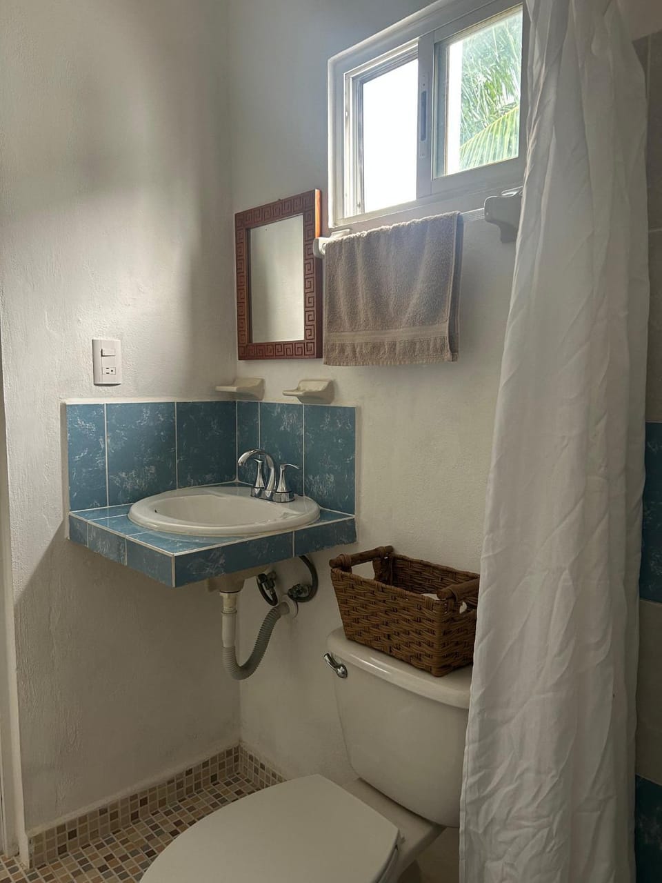 Bathroom, towels