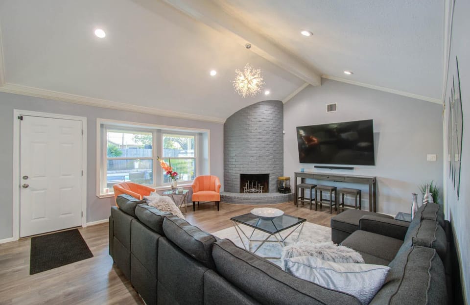 Your Houston Vacation Getaway 3-BD Pool Patio House in Pearland