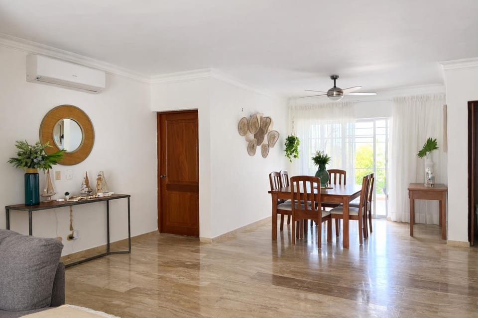 Living room, Seating area, air conditioner