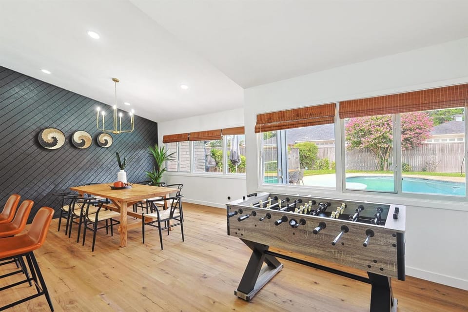 4-BD Serene Hideaway w Pool Foosball and Patio House in Dallas
