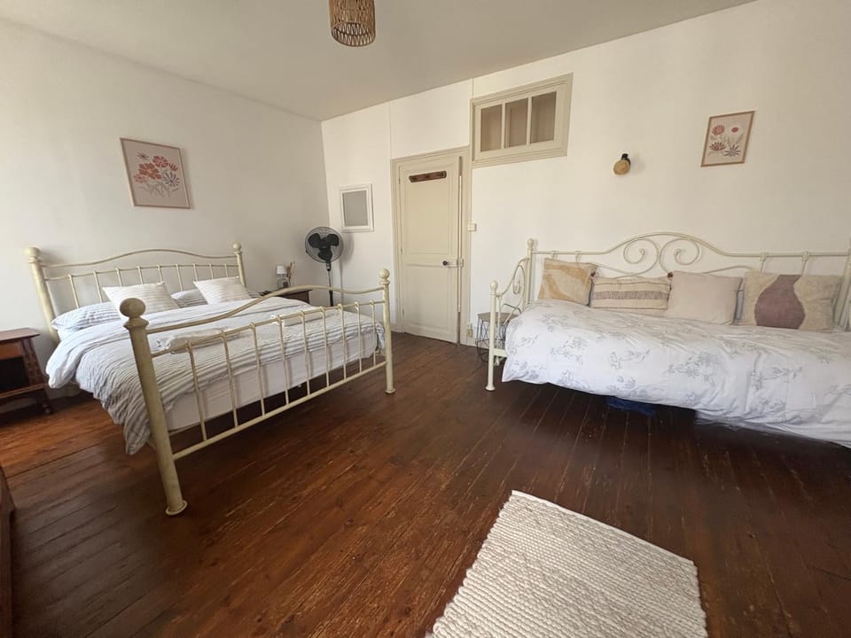 Bed, Bedroom, wardrobe