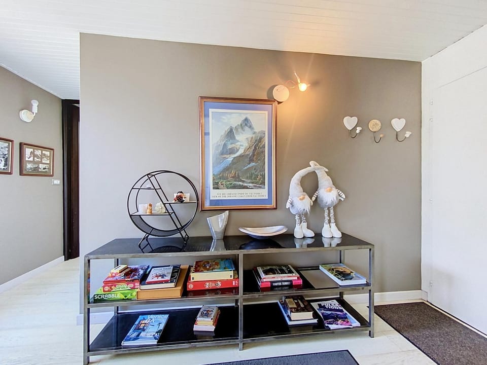 Two bedroom apartment, Hypercenter, terrace Mont Blanc, parking Apartment in Chamonix