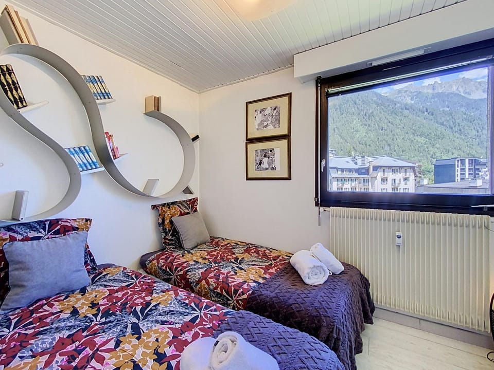 Two bedroom apartment, Hypercenter, terrace Mont Blanc, parking Apartment in Chamonix