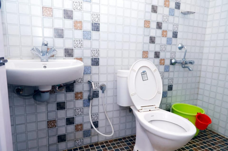 Shower, Toilet, Bathroom, bidet