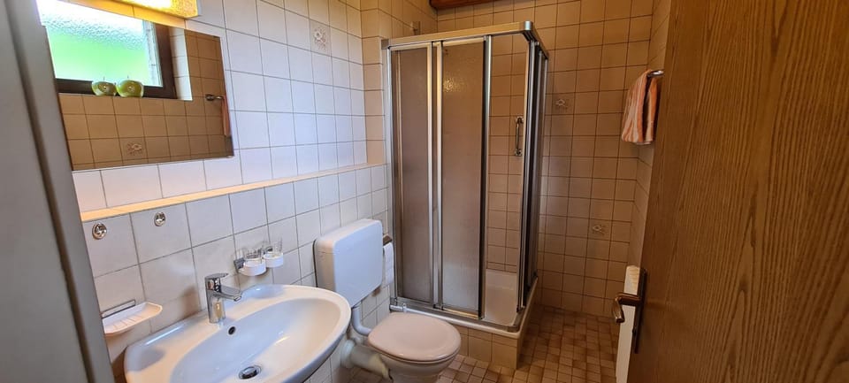 Appartement Klausenhof mit schönem Balkon - Pension Hauber Apartment in Baden-Württemberg