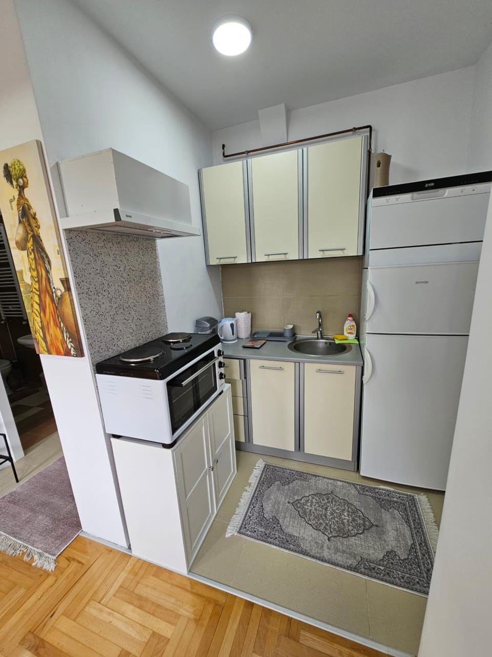 Kitchen or kitchenette