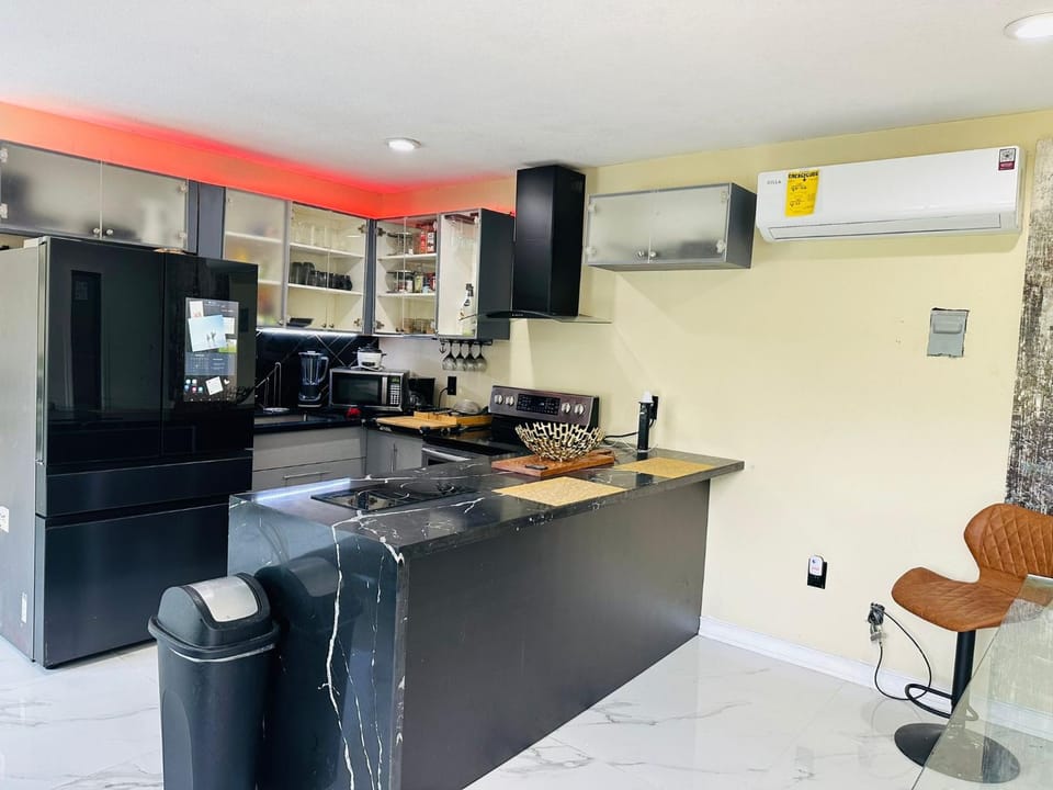 Mansion South Florida one hour Miami area Villa in Lake Okeechobee