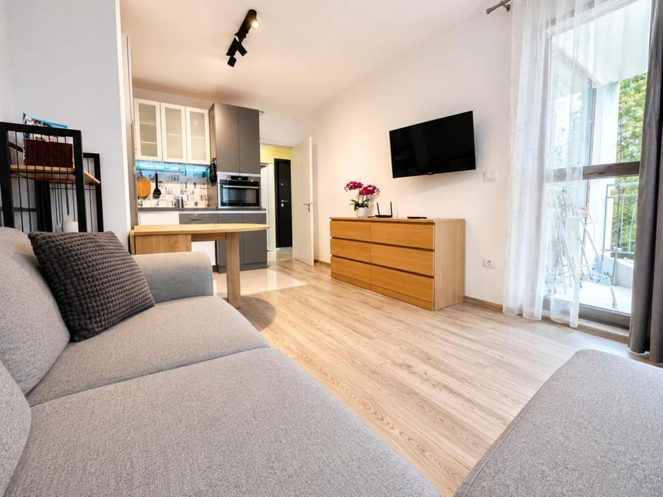 Communal lounge/ TV room, TV and multimedia, Kitchen or kitchenette, Living room, Seating area, Dining area, Evening entertainment, minibar, oven, pet friendly, stove