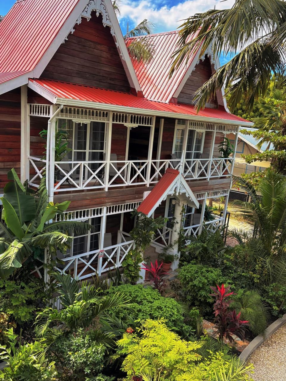 Caye Caulker Boutique Guesthouse 7 Bed and Breakfast in Belize District