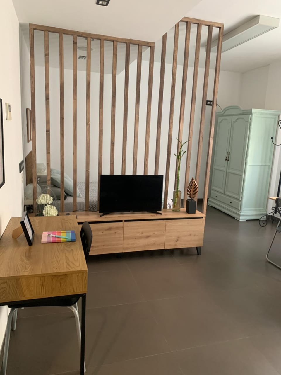 TV and multimedia, Seating area