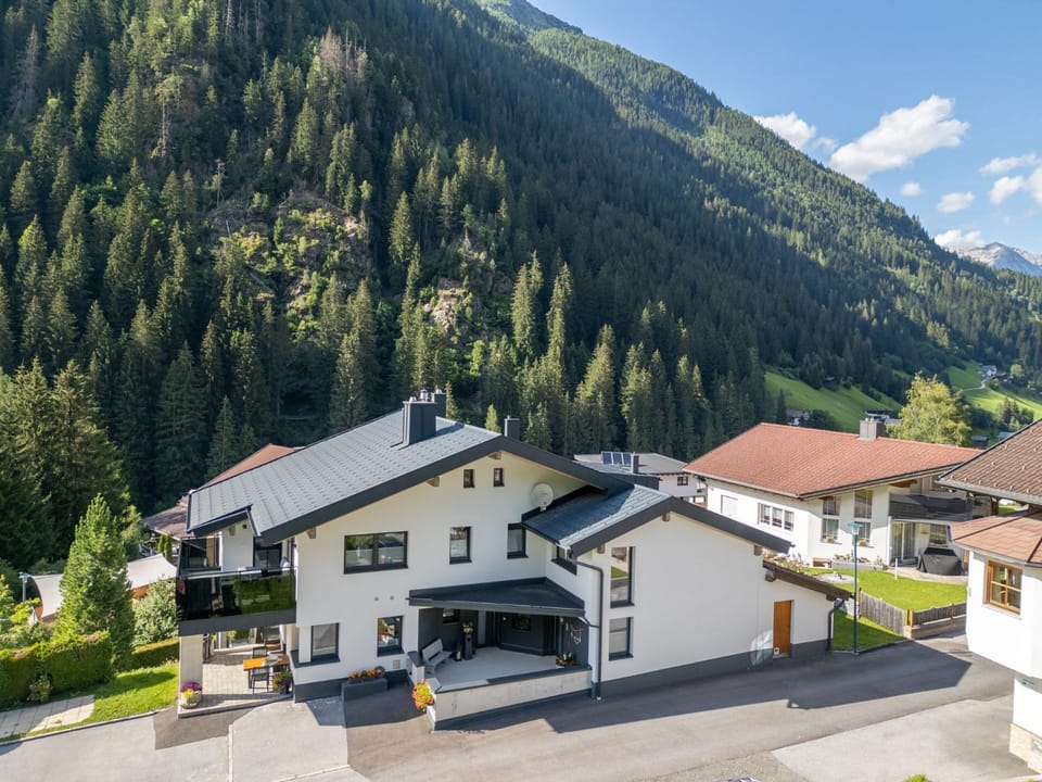 "Apart Edi" inkl SILVRETTA PREMIUM SUMMERCARD Apartment in Trentino-South Tyrol