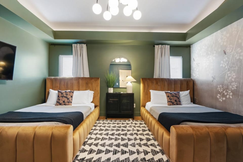 Bed, Bedroom