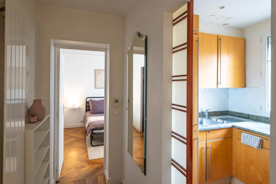 Spacious Apartment for 6 People Apartment in Paris