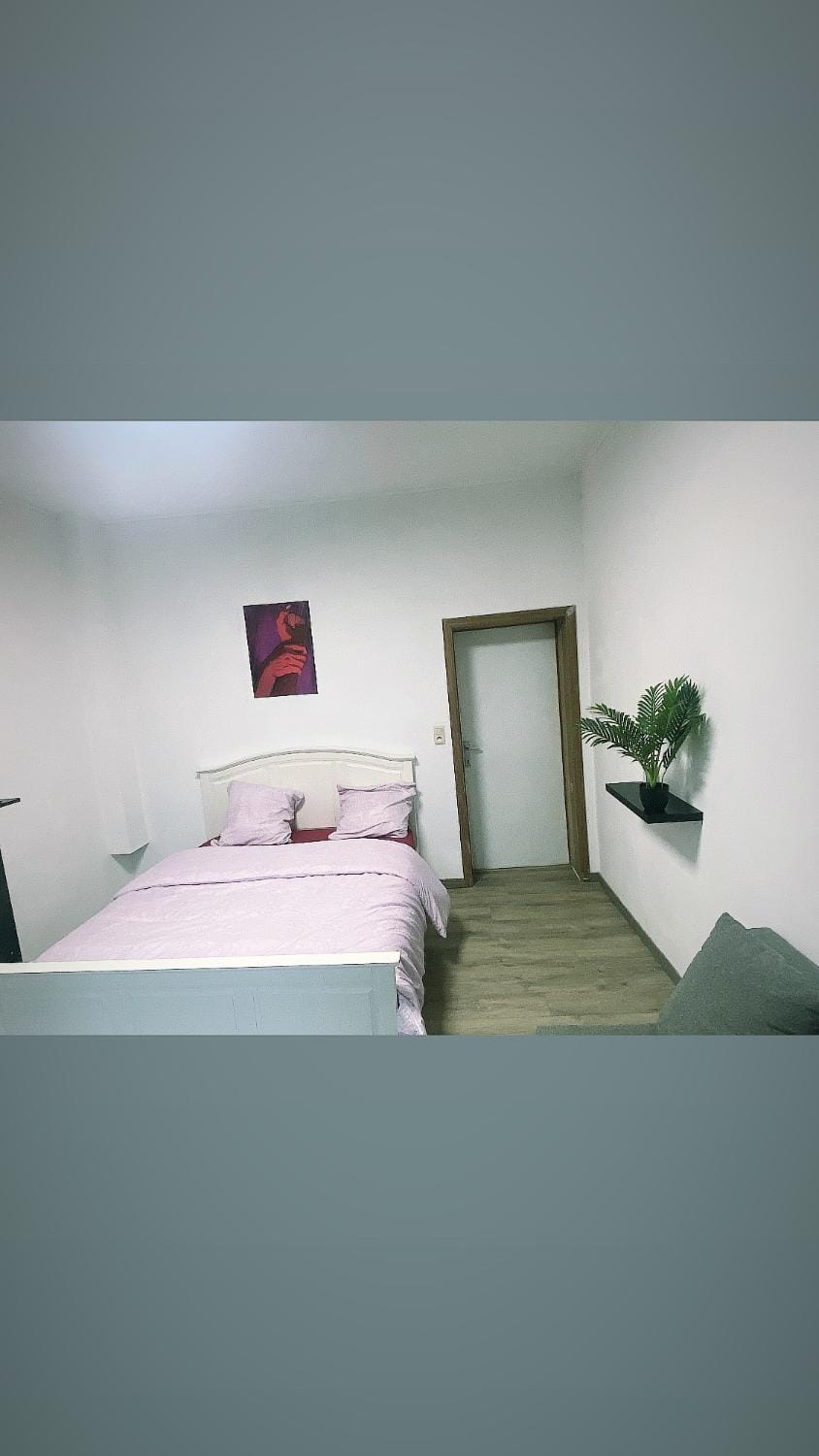 Fertile 101 Apartment in Charleroi