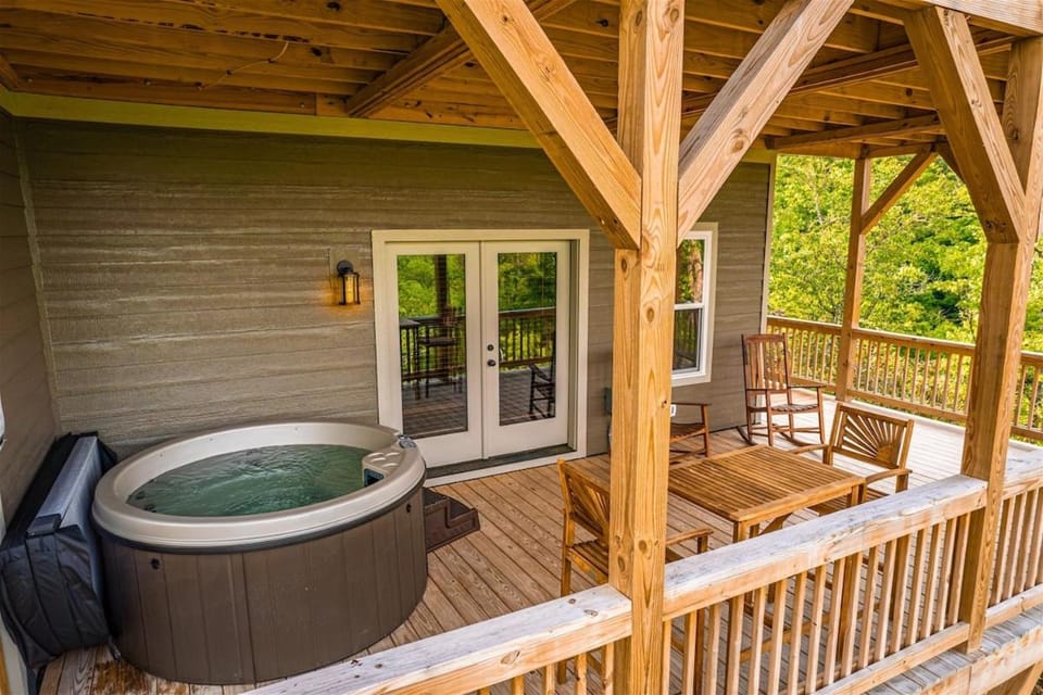 Fontana Grace House in Bryson City