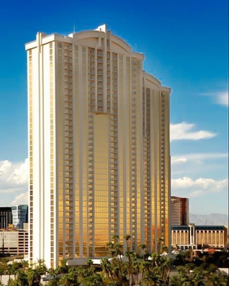 Mgm 1 Bedroom Balcony And Or Studio Luxury Suites House in Las Vegas Strip