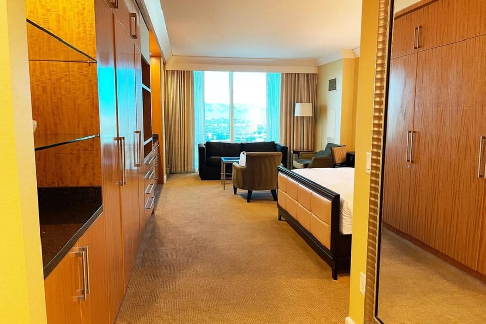 Five Star Trump Hotel No Resort And Cleaning Fees House in Las Vegas Strip