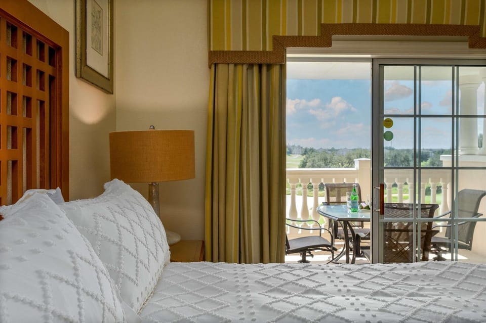 Condo w Arnold Palmer Course view & balcony Apartment in Four Corners