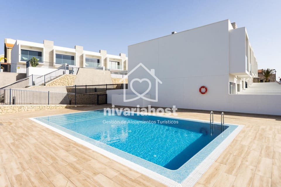 Sea Breeze El Médano, by Nivariahost House in El Médano