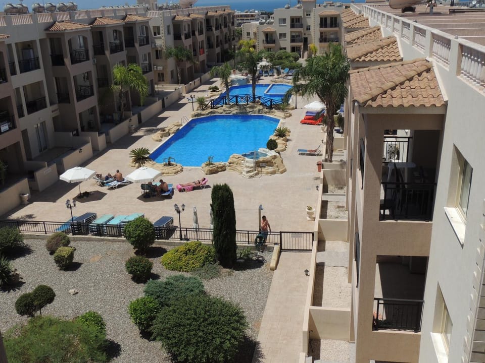 Balcony/Terrace, Swimming pool