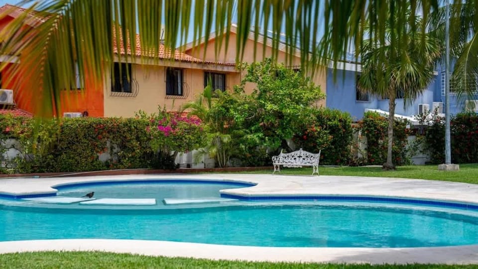 3BR Modern House w/ Pool and Great Location! House in Cancun