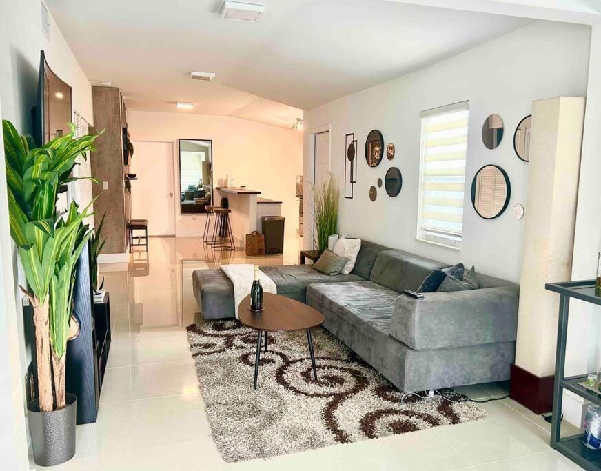TV and multimedia, Living room, Seating area