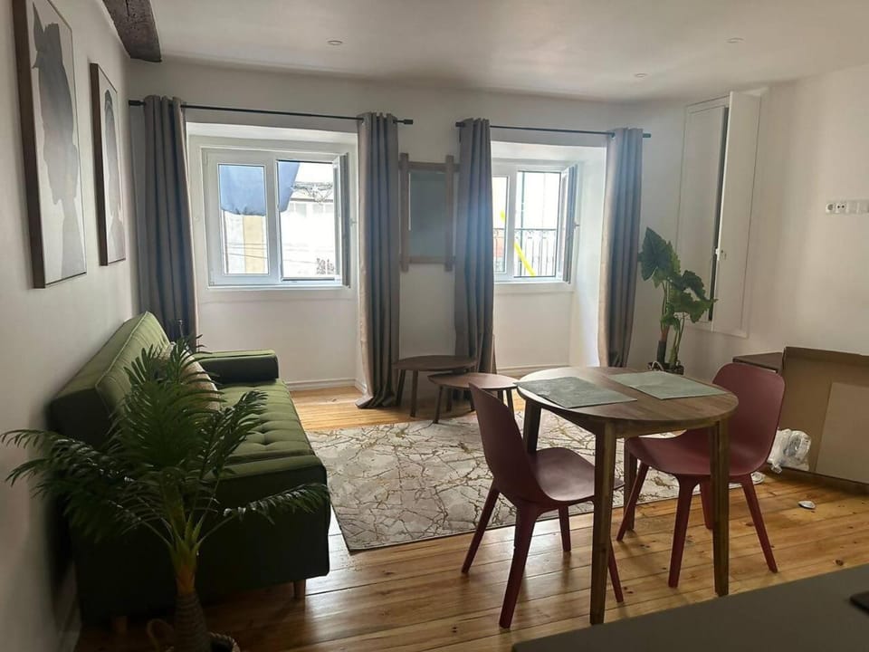 Chic Apartment-Rua Verde, Lisbon Apartment in Lisbon