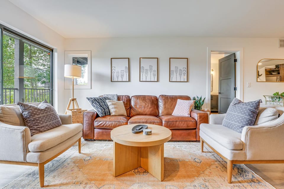 Patio & Dillon Reservoir Views: Chic Frisco Condo! House in Frisco
