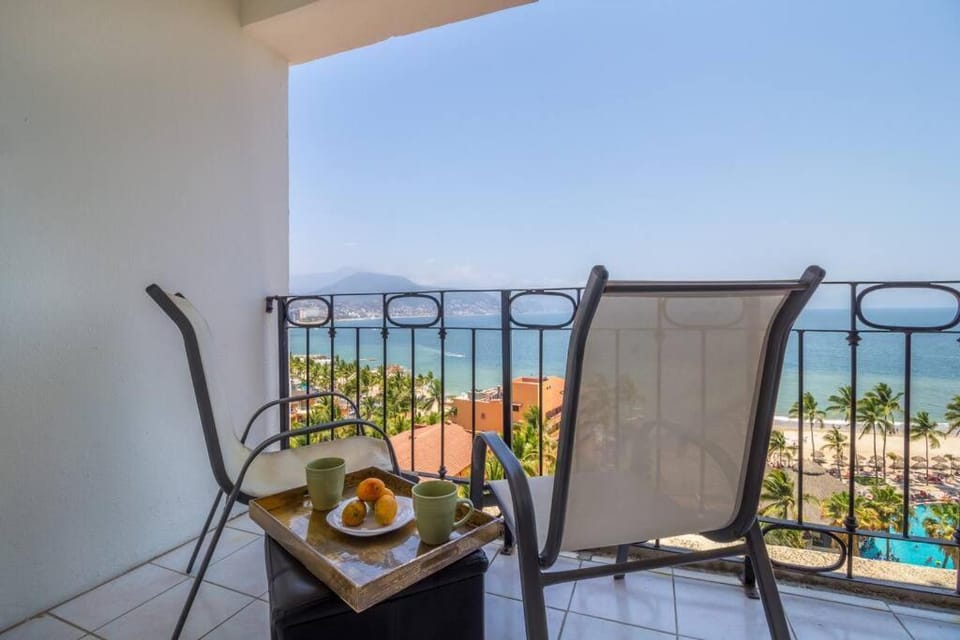 Balcony/Terrace, Pool view, Sea view