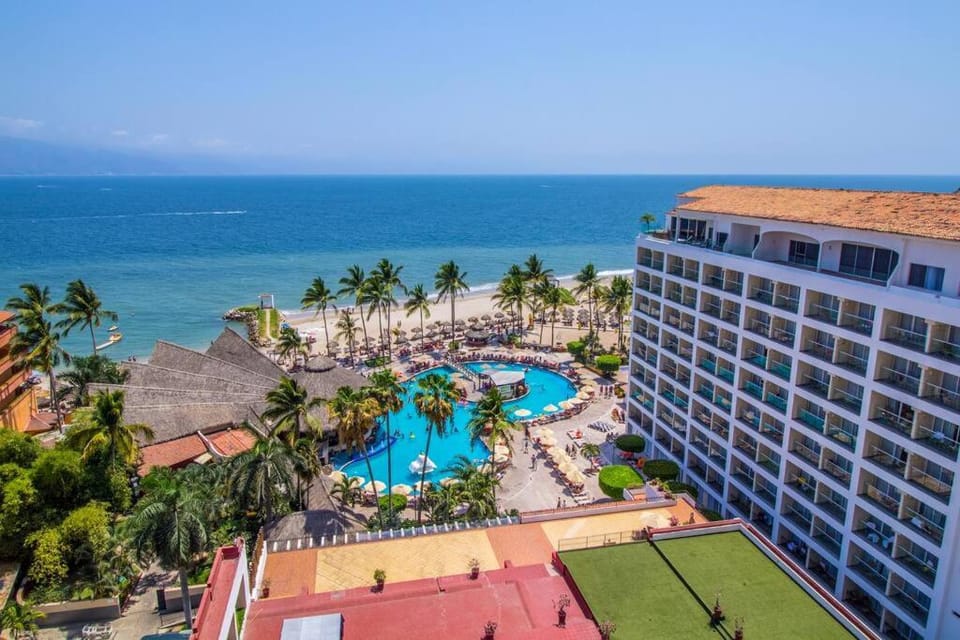 Beach, Pool view