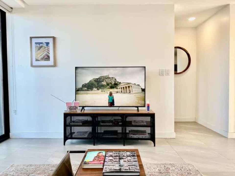 TV and multimedia, Living room, Seating area