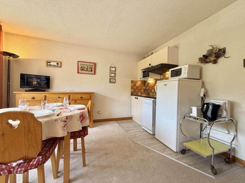 3 pièces avec terrasse et parking à Praz-Sur-Arly - 900m des pistes - FR-1-603-109 Apartment in Megève