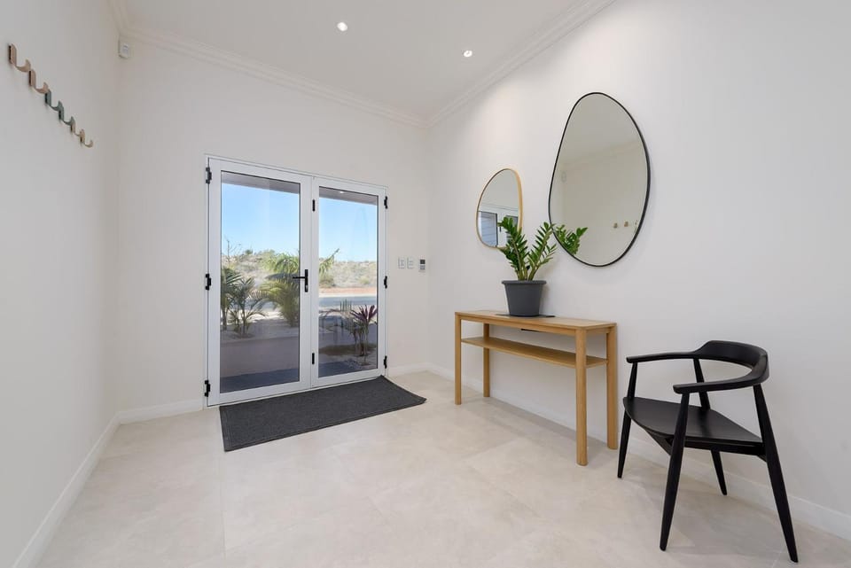54 Madaffari Drive - Pool and Jetty House in Exmouth