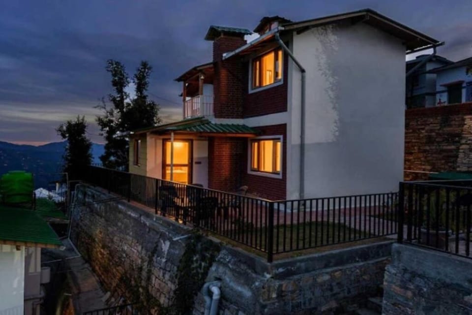 Pet-Friendly 2 bedroom mountain view cottage House in Uttarakhand
