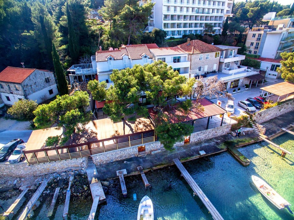 Property logo or sign, Logo/Certificate/Sign, Text overlay, Certificate/Award