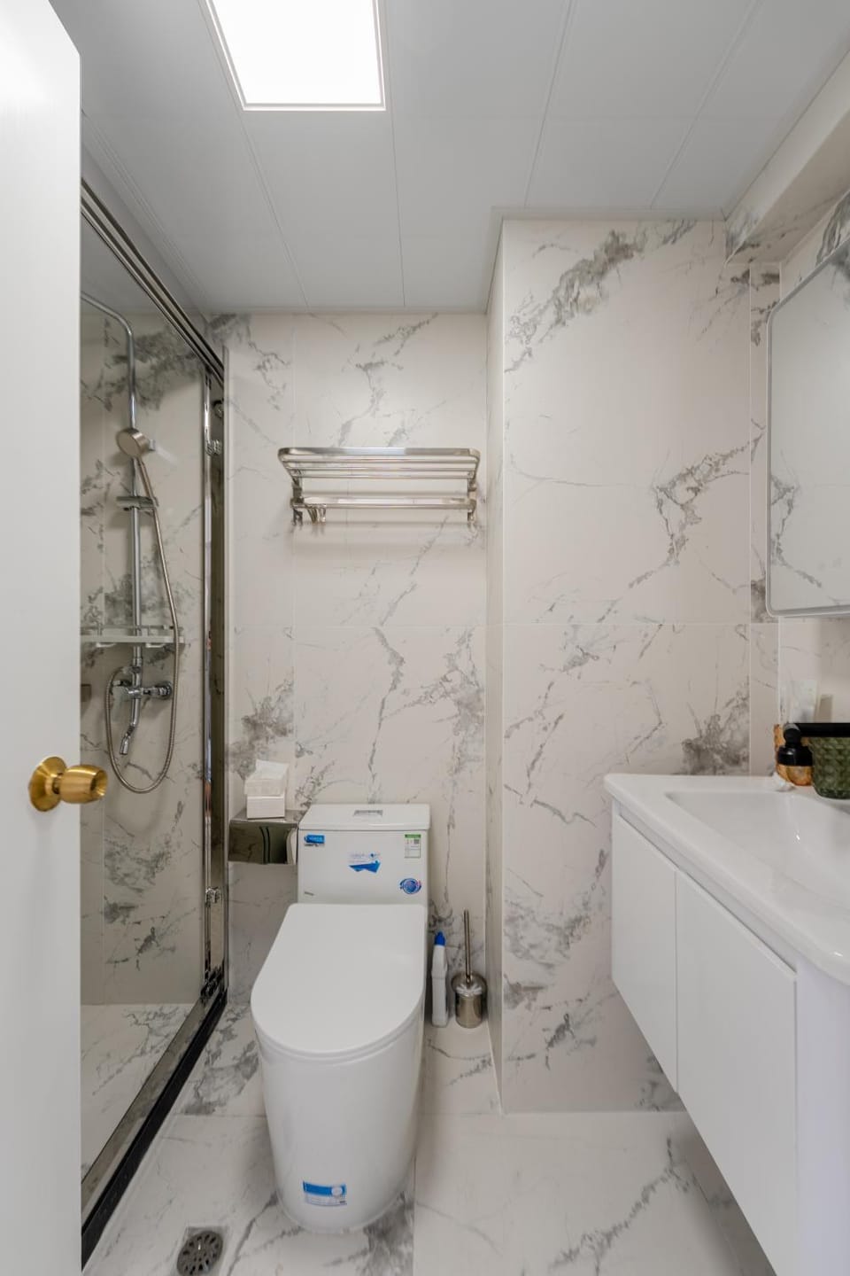 Shower, Toilet, Bathroom
