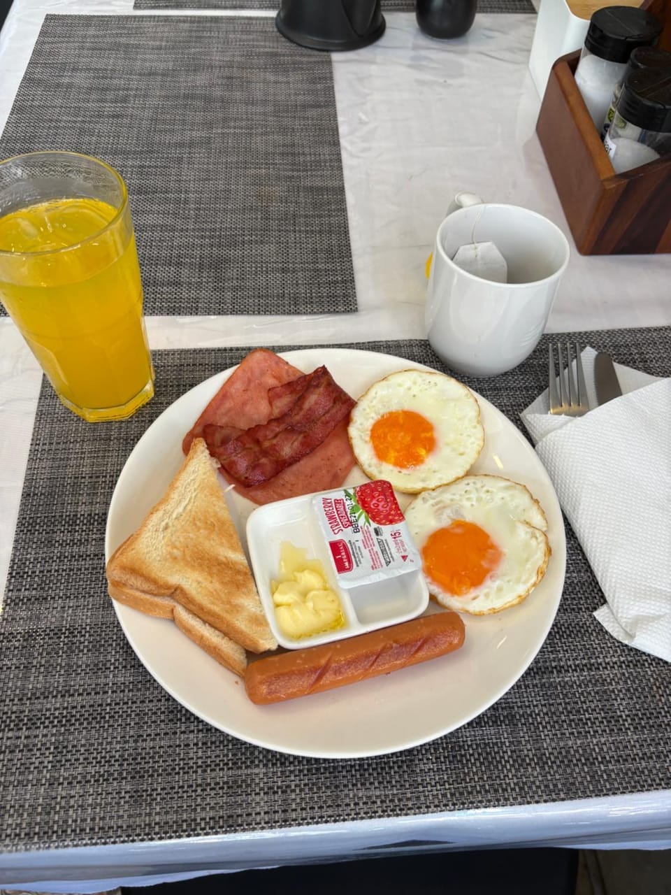 Food and drinks, Food, Breakfast, Continental breakfast