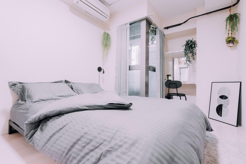 Bed, Bedroom, air conditioner