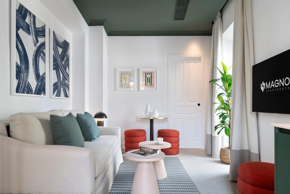 TV and multimedia, Living room, Seating area
