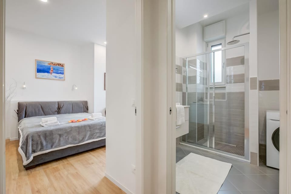 Bathroom, Bedroom