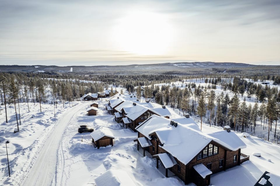 Property building, Natural landscape, Winter