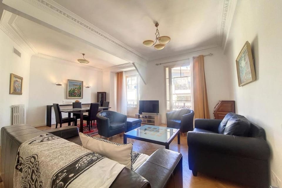 Bright air-conditioned flat in the city centre Apartment in Nice
