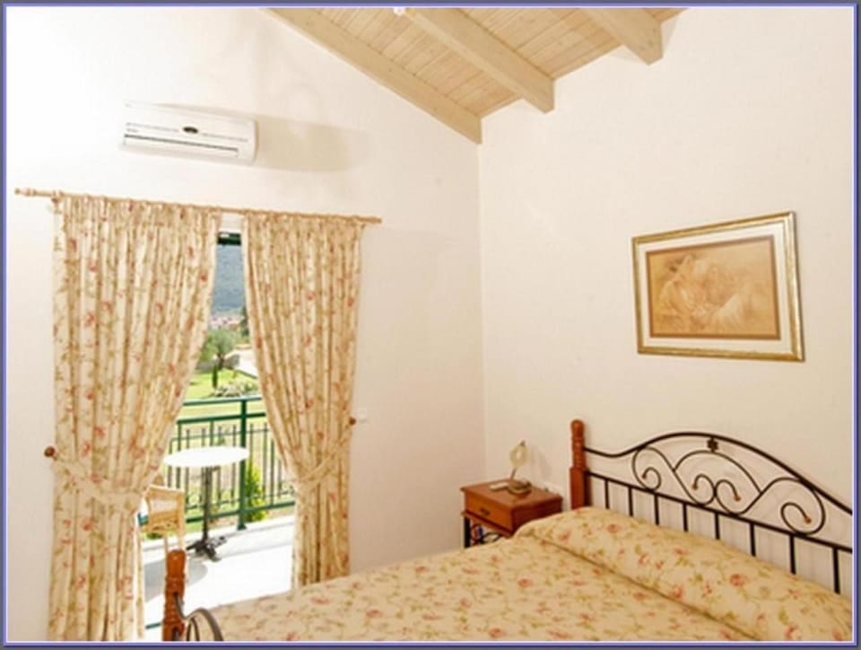 Property building, Living room, Bedroom
