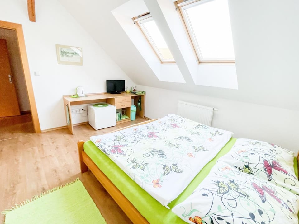 Bed, TV and multimedia, Coffee/tea facilities, Bedroom